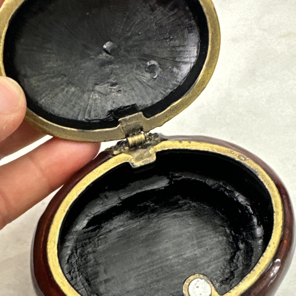 Brown Enamel / Amber Jeweled Bow on Top Trinket Box with Magnetic Closure - Picture 6 of 8